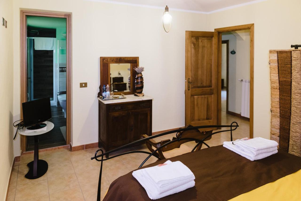 Bed and Breakfast Alchimista Bb Borgo Marciano Castelnuovo Magra Esterno foto